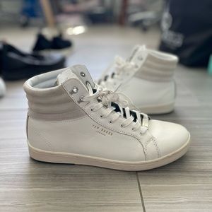 Ted Baker London leather High top sneakers. Mens 8